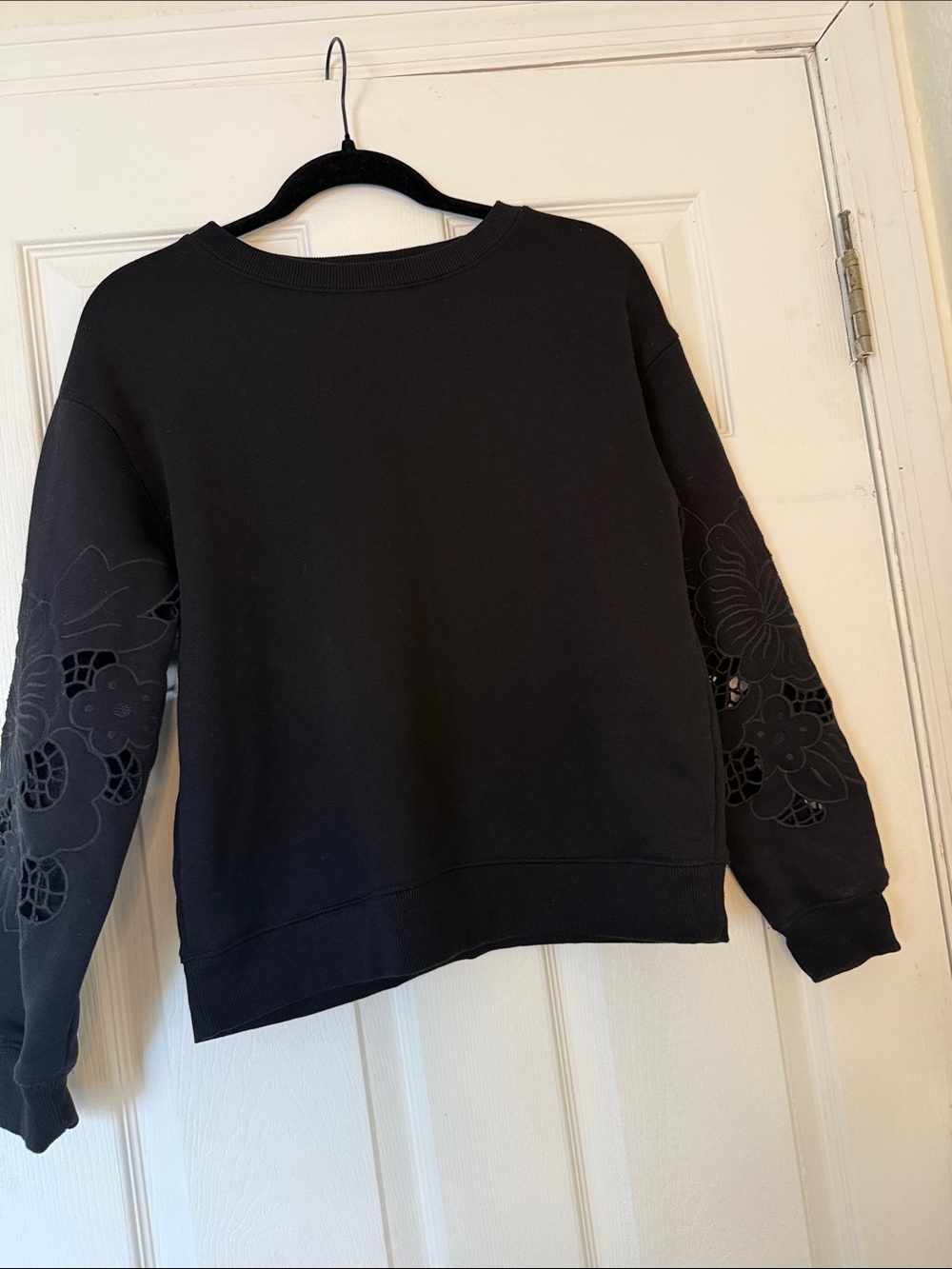 Bailey 44 Black Floral Cutout Sleeve Sweatshirt Pullover Crew Neck Size Small